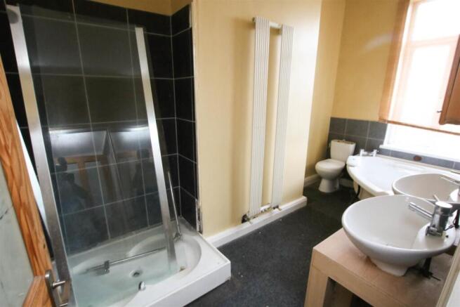 HOUSE BATHROOM