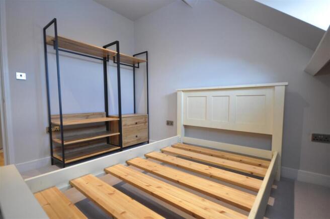 2 bed Apartment to rent Image 9