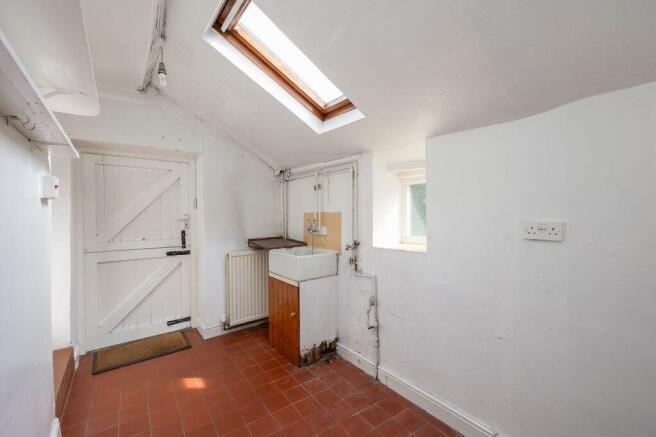 3 bed Terraced for sale Image 9