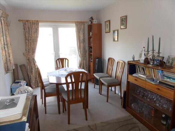 GARDEN/SITTING ROOM
