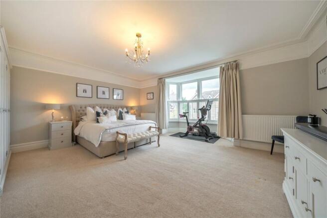 6 bed Semi-Detached for sale Image 10