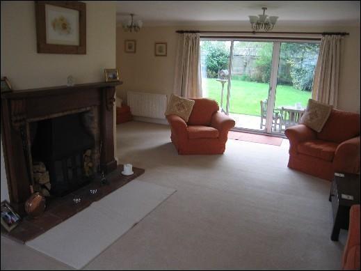 Lounge 2.