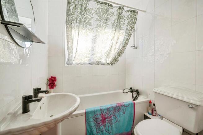 2 bed Semi-Detached for sale Image 10