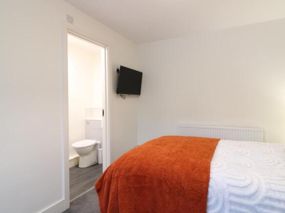 1 Croft Avenue Room 1 5.JPG