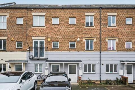 Chapman Place, London, N4