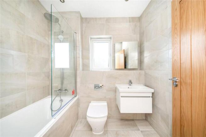 4 bed Detached for sale Image 9