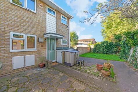 Trenchard Close, Hersham, KT12