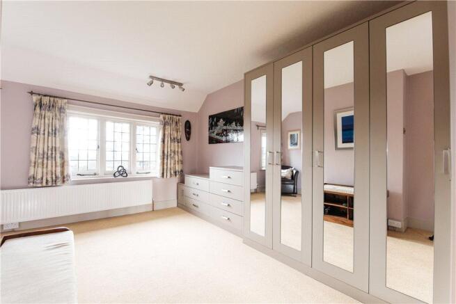 Dressing Rm/Bed Six