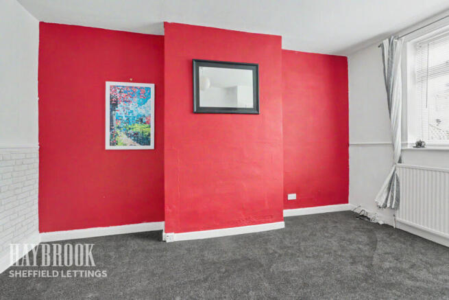3 bed Semi-Detached to rent Image 4