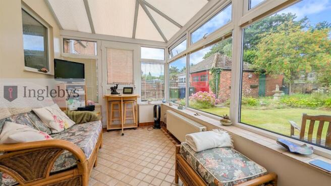 3 bed Semi-Detached for sale Image 11