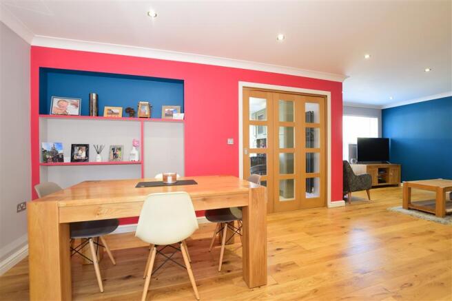 Lounge/Diner