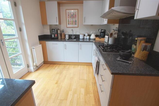 KITCHEN.jpg