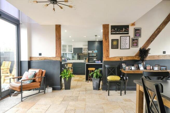 Kitchen/Dining Room