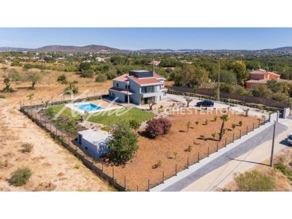 Quarteira 7 Bed Villa For Sale (16)