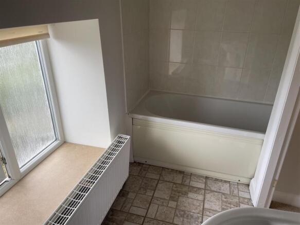 1 bed Terraced to rent Image 12