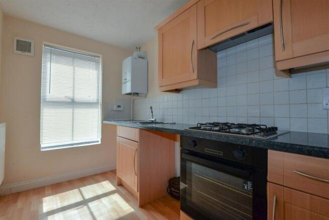Kitchen 2.jpg