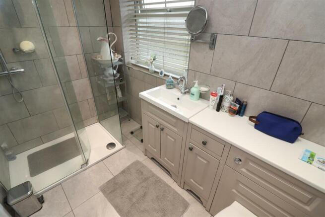 Shower Room / WC