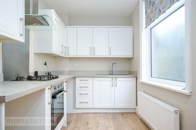 3 bed Semi-Detached for sale Image 6
