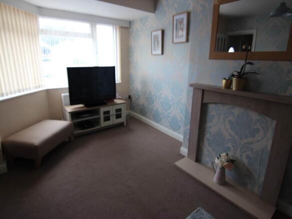 byron rd 42 lounge 2