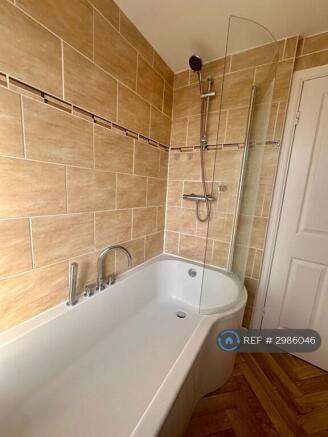 3 bed Terraced to rent Image 5