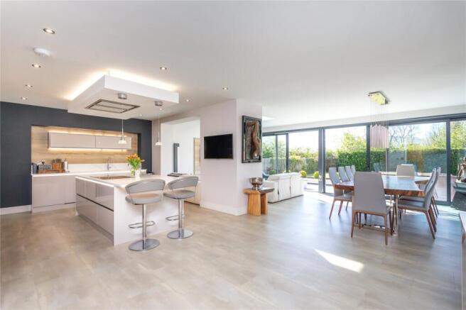 Kitchen/Dining