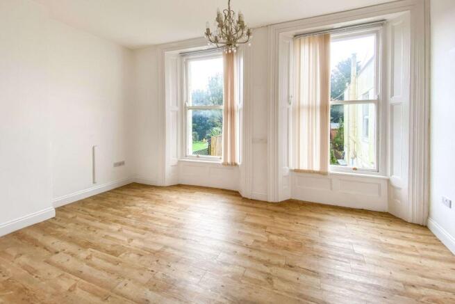 Flat 4, 5 Nelson Gardens, Stoke, Plymouth, PL1 5RH