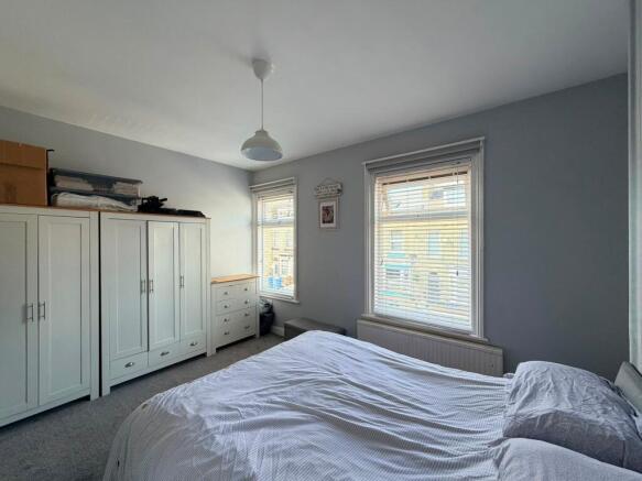 4 bed Terraced for sale Image 8
