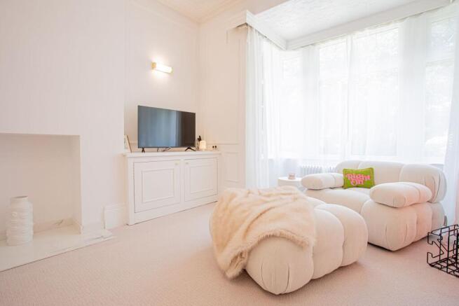 3 bed Semi-Detached for sale Image 8