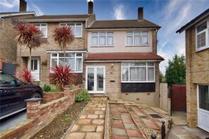 29, William Close, Romford RM5 3EX