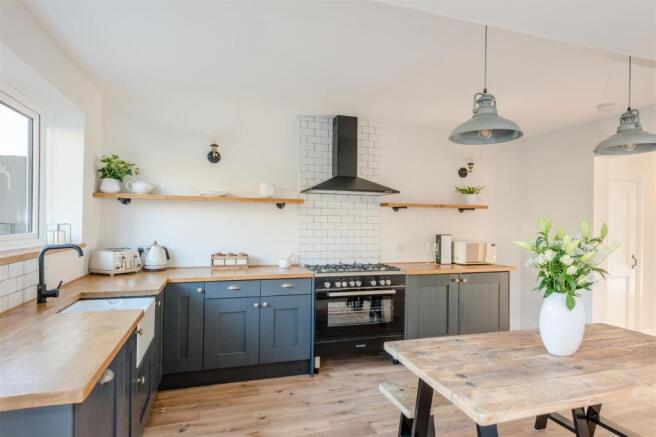 kitchenx2.JPG
