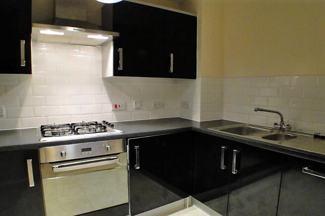 FITTED KITCHEN