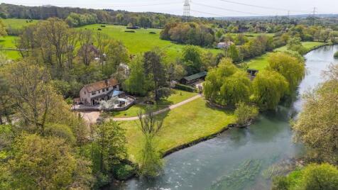 Hale Road, Woodgreen, Fordingbridge, SP6