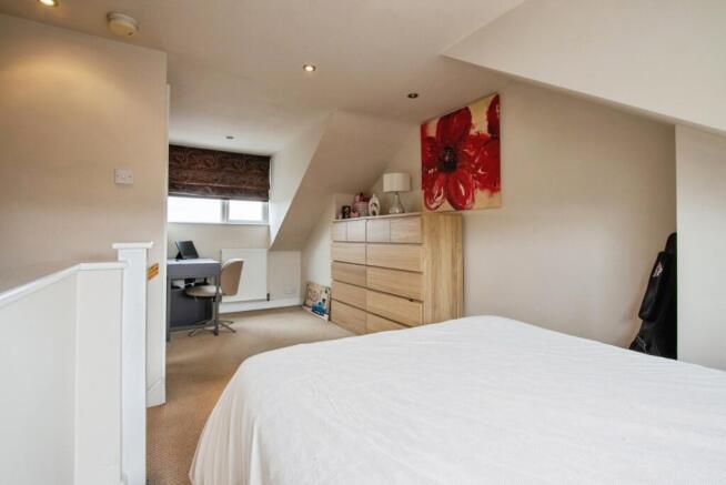 3 bed Terraced for sale Image 12