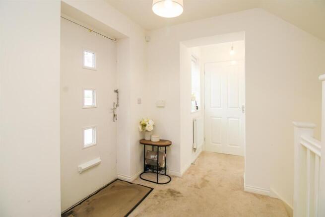 4 bed Detached for sale Image 5
