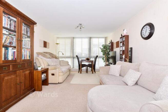 Open Plan Lounge/Kitchen