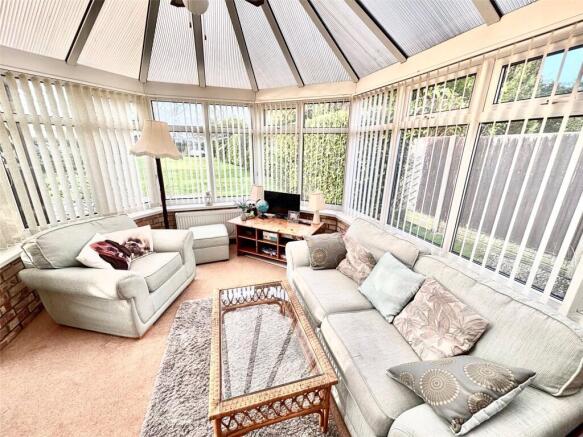 3 bed Bungalow for sale Image 5