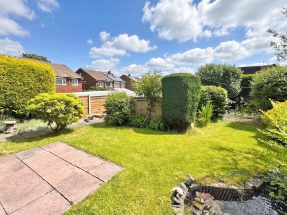 2 bed Semi-Detached Bungalow for sale Image 9