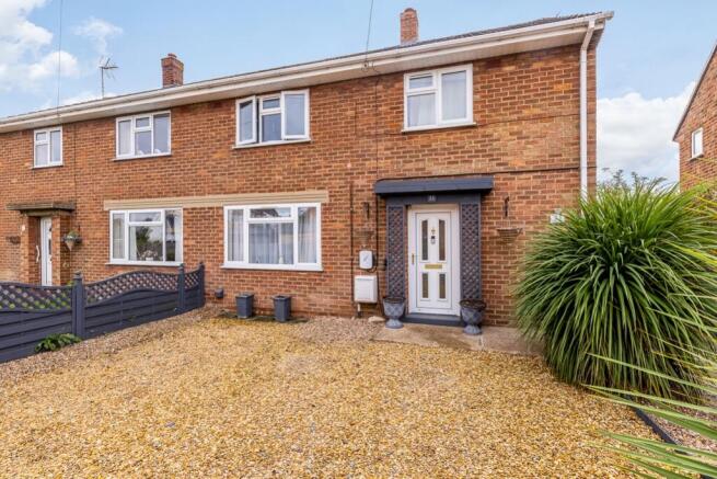 33 Lowgate Avenue (Bicker)-1