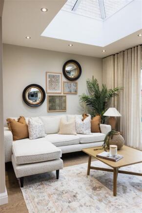 4 bed Detached for sale Image 6
