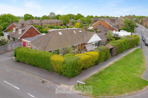 Copthorne Bank | Copthorne | RH10 | New Move Estate Agency