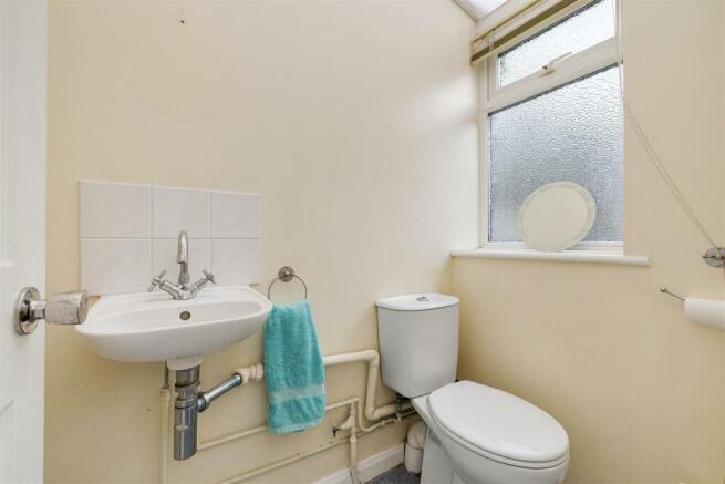 Century Road, E17