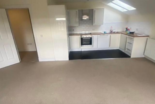 12 Woodside flat 3/1 kitchen 