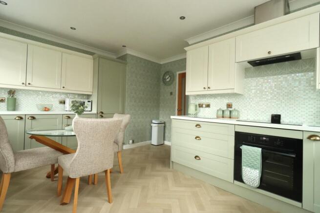 2 bed Detached Bungalow for sale Image 8