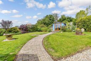 28, Tilden Close, Ashford TN26 3LR