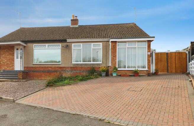 2-bed semi-detached on Nepcote Close, Kettering, £250,000