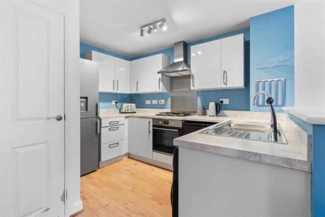 3 bed Semi-Detached for sale Image 5