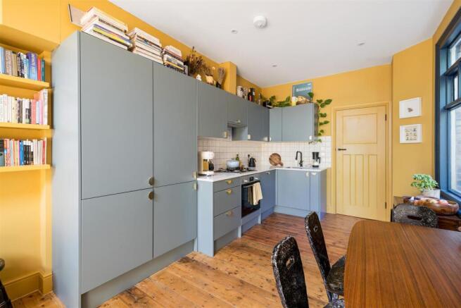 Cleveleys Road, E5