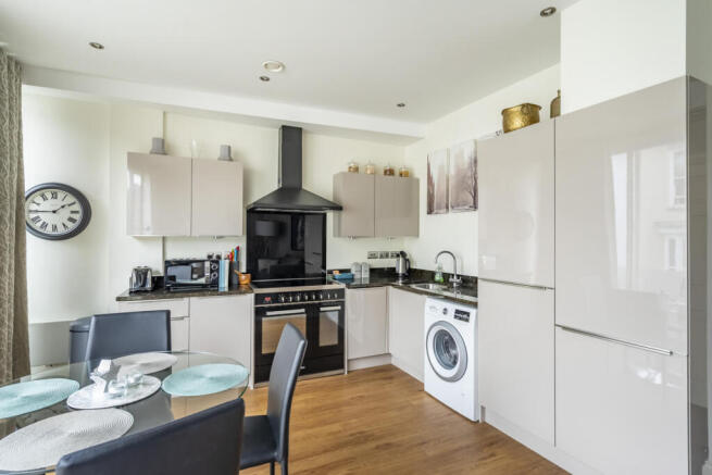 1 bed Apartment for sale Image 4