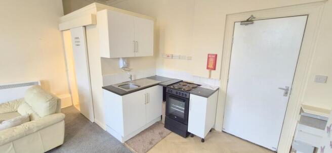 6 bed Block of Apartments for sale Image 4