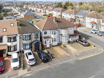 Hayden Way, Collier Row, RM5